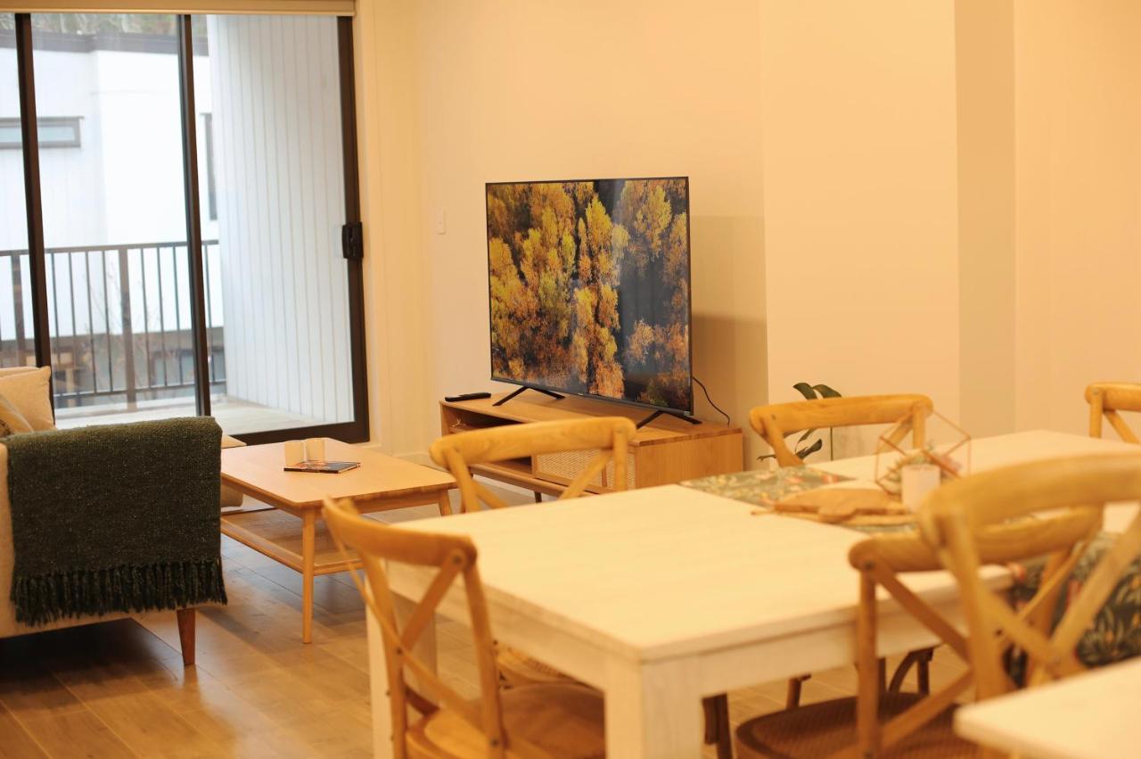 אוקלנד Cozy And Comfortable, Sunny Three-Storey Building מראה חיצוני תמונה