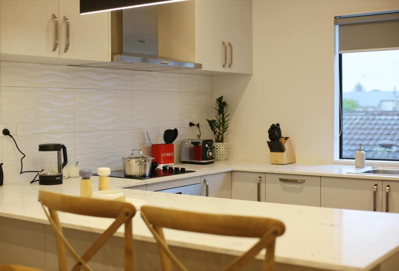 אוקלנד Cozy And Comfortable, Sunny Three-Storey Building מראה חיצוני תמונה