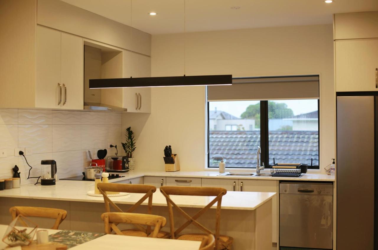 אוקלנד Cozy And Comfortable, Sunny Three-Storey Building מראה חיצוני תמונה