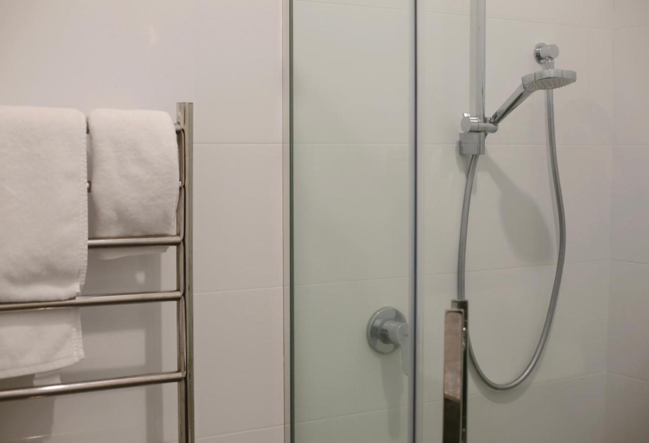אוקלנד Cozy And Comfortable, Sunny Three-Storey Building מראה חיצוני תמונה