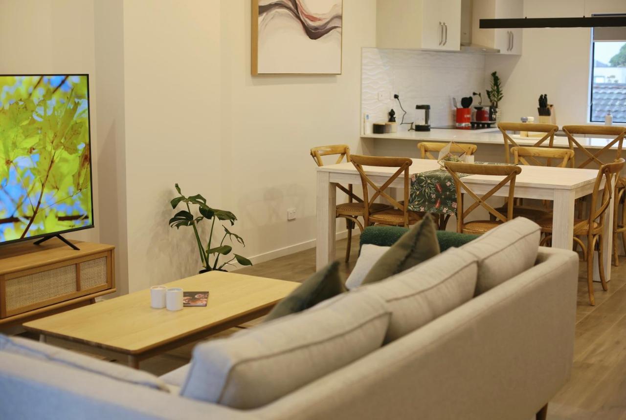 אוקלנד Cozy And Comfortable, Sunny Three-Storey Building מראה חיצוני תמונה