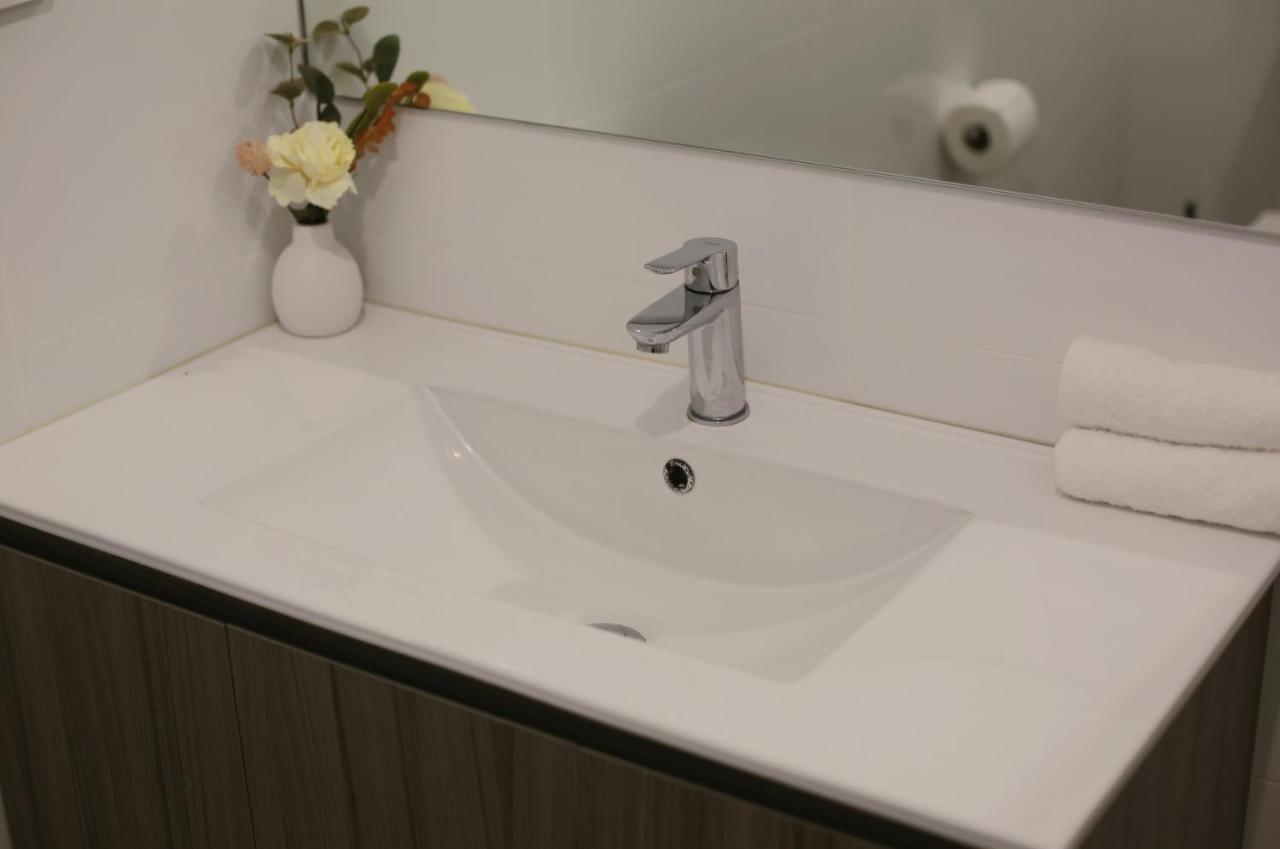 אוקלנד Cozy And Comfortable, Sunny Three-Storey Building מראה חיצוני תמונה