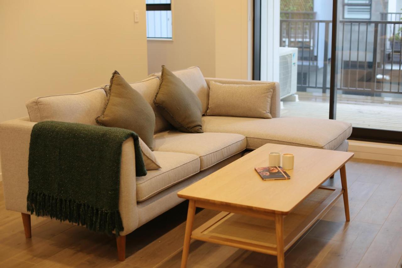אוקלנד Cozy And Comfortable, Sunny Three-Storey Building מראה חיצוני תמונה
