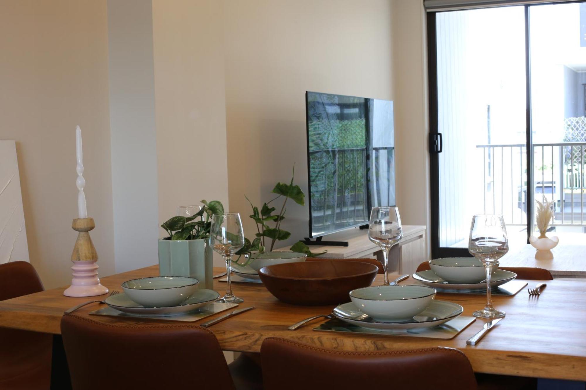 אוקלנד Cozy And Comfortable, Sunny Three-Storey Building מראה חיצוני תמונה